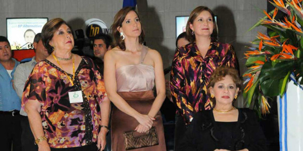 Carolina Banegas, Yvette Zuniga, María Selman y Jackie Rivera (Foto: Alex Muñoz)