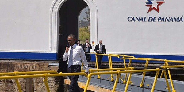 Obama visita el canal de Panamá