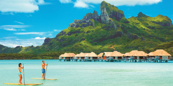 Luna de Miel: La laguna azul