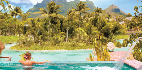 Luna de Miel: La laguna azul