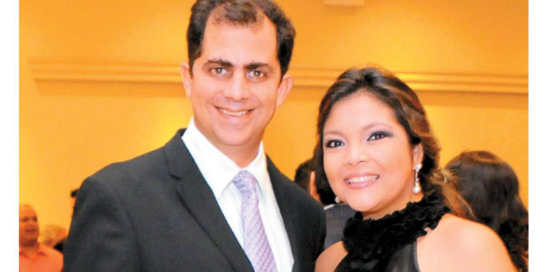 Javier y Karen Saybe. (Foto: Alex Muñoz)