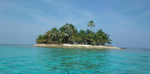 Las playas de Cayos Cochinos son cristalinas e incomparables