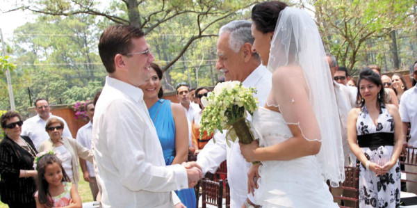 La boda de Elisa Trochez y Roberto Canahuati