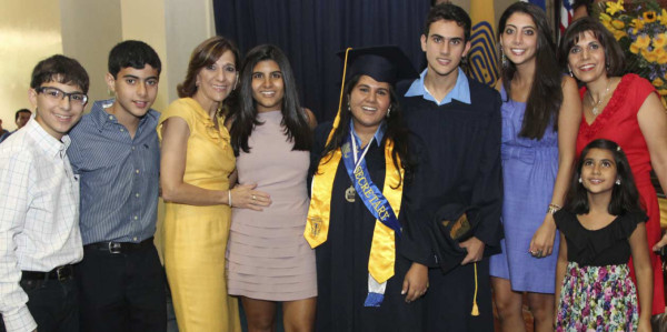 Graduación en la Internacional Sampedrana