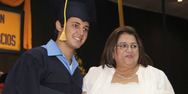 Graduación en la Internacional Sampedrana