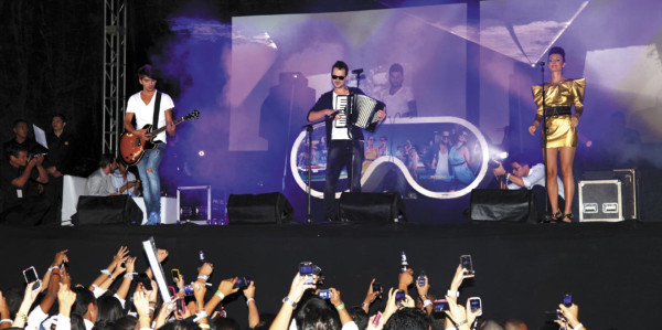 Edward Maya fue el dj de la fiesta de Barena (Foto: Héctor Hernández)