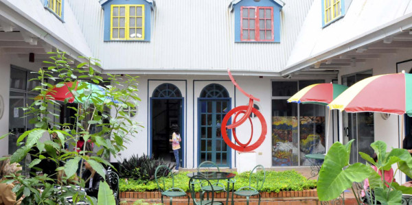 Inauguran La Mansión