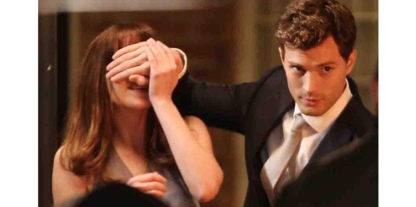 Estrenan trailer de '50 Shades of Grey'