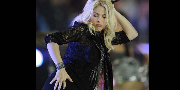 Shakira cantará en catalán
