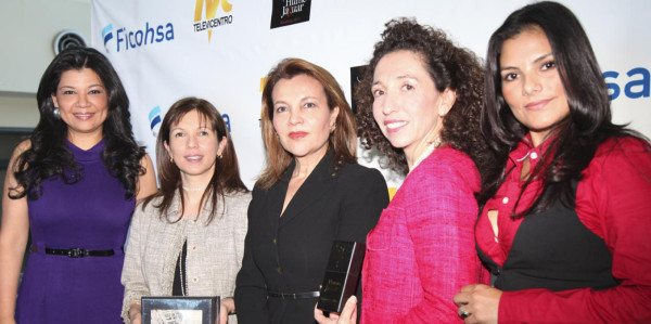 Diana Suazo, Vilma Sierra, Sandra Giannini, Maria Pia Selva y Maritza Alvarenga