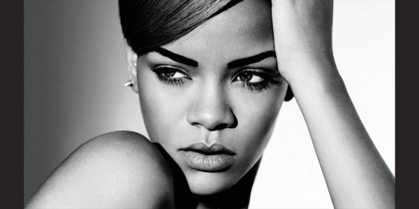Rihanna se enfurece con CBS