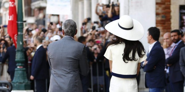 Clooney y Alamuddin oficializan boda