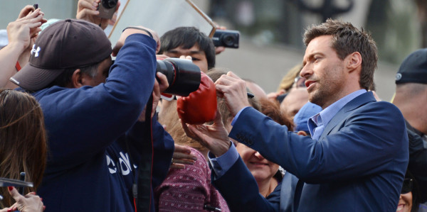Hugh Jackman devela su estrella en el Paseo de la Fama