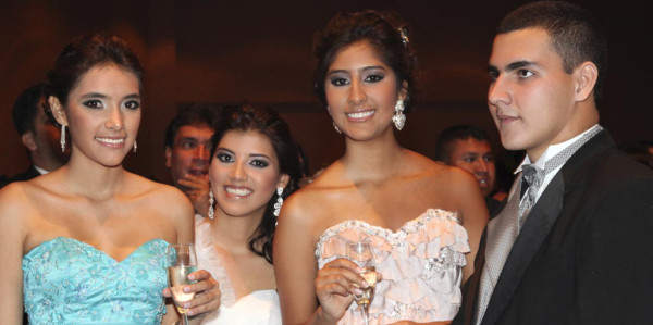 Prom Del Campo International School