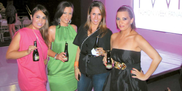El desfile de Gabby Zelaya en Panamá