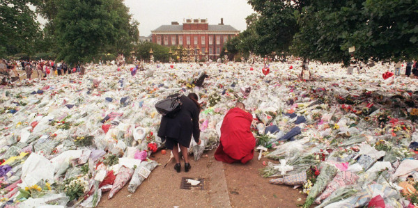 Poemas y flores para Diana en París