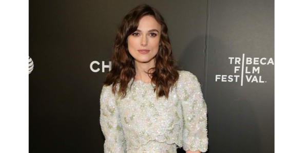 Keira en un outfit Chanel en el estreno de su nuevo filme Begin Again