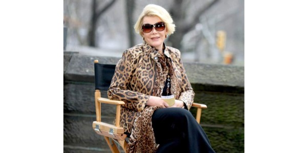 Joan Rivers se recupera tras paro respiratorio