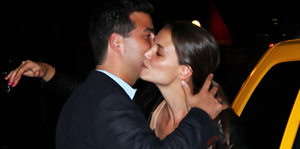 Katie Holmes reconstruye su vida