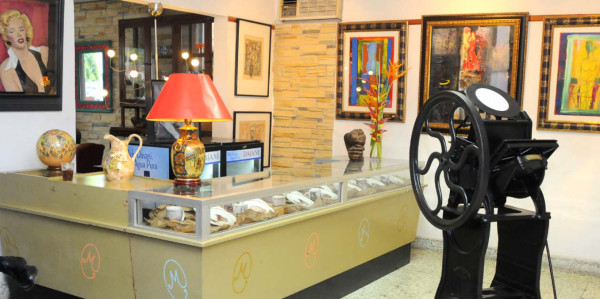 Inauguran La Mansión