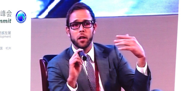Arquitecto hondureño participa en foro de negocios en China