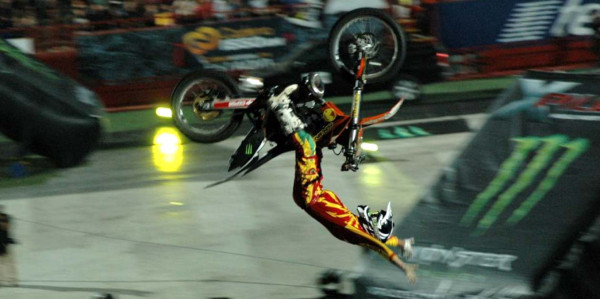 Credomatic trae el show Xpilots World Freestyle Motocross