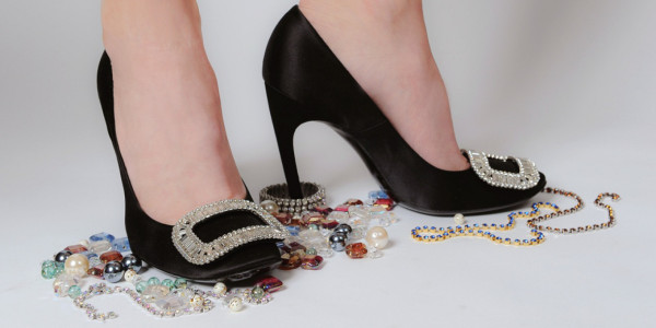 Katie y Suri, fieles a Roger Vivier