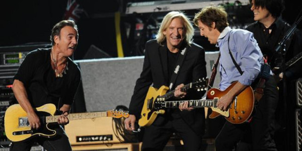 Cortan micrófonos a Springsteen y McCartney
