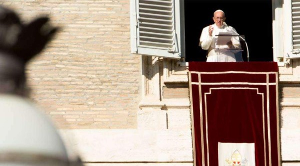 Papa Francisco reza por Honduras