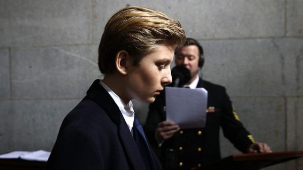 La Casa Blanca pide dejar en paz a Barron Trump