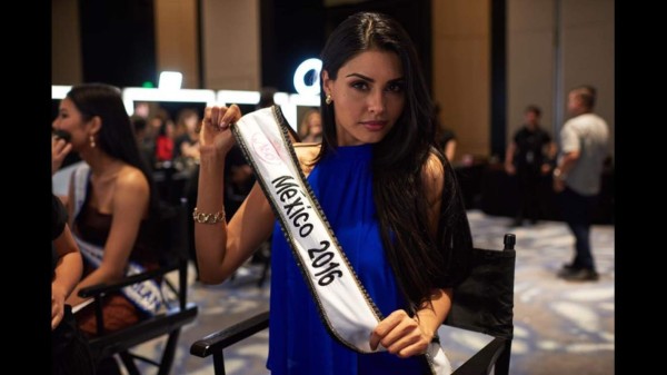 Las candidatas a Miss Universo arriban en Filipinas