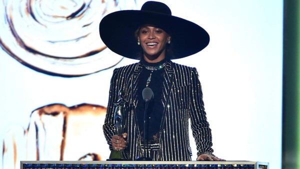 Beyoncé gana el Premio Ícono de la Moda en los CFDA