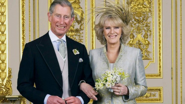 La segunda esposa de Carlos, príncipe de Gales, celebra sus 70 años hoy.A continuación te mostramos las mejores imágenes de la Duquesa junto a la familia real y momentos emblemáticos que marcaron su vida a nivel público.