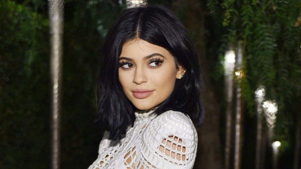 Kylie Jenner deja sin aliento a sus seguidores con sexy portada