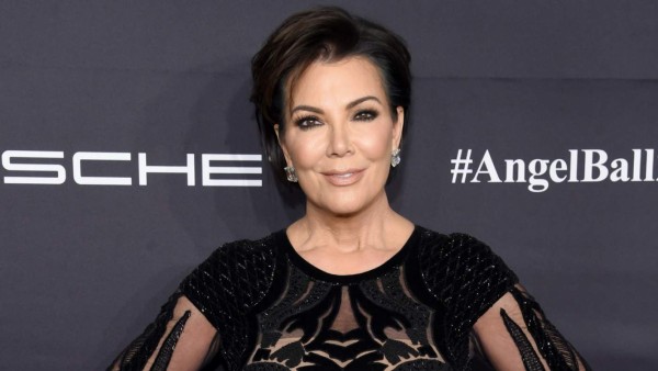 Kris Jenner posa en bikini a sus 61 años