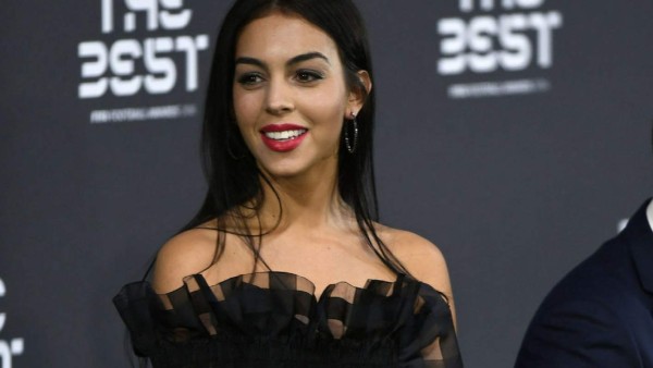 Georgina Rodriguez posó embarazada por primera vez