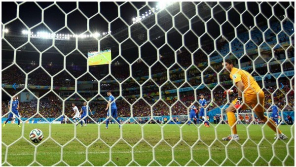 Costa Rica supera a Grecia