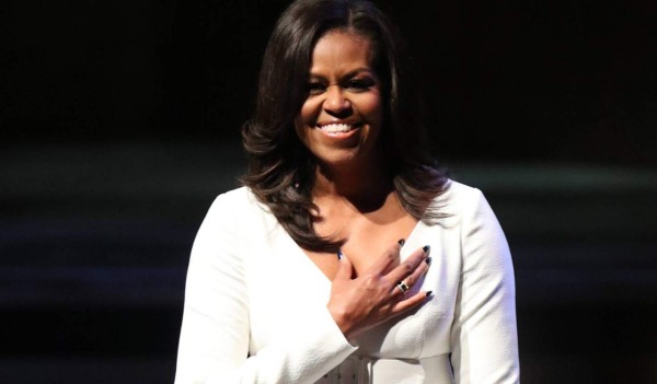 Michelle Obama: ¡Su libro de memorias es el más vendido en la historia!