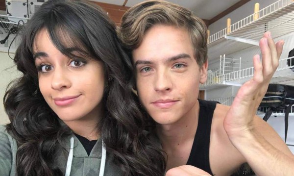 Camila Cabello estrena nuevo video junto a Dylan Sprouse