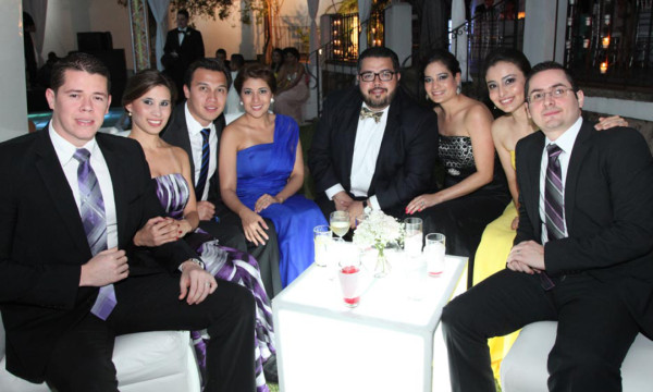 La boda de René Serrano y Elisa García