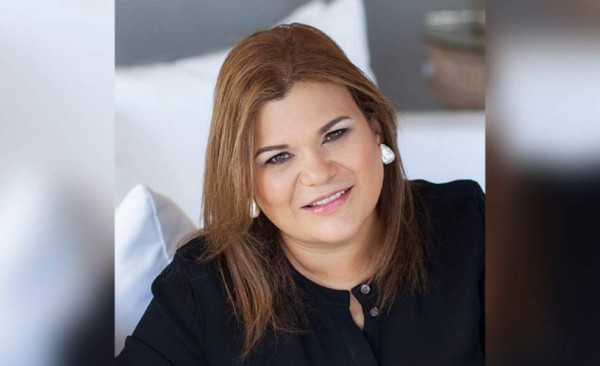 Aline Flores, “Nuestro trabajo es dar trabajo” ese es el lema de una de las empresarias más destacadas del país que inició desde muy joven en un campo que en su mayoría eran hombres los encargados de estar al frente de grandes compañías.