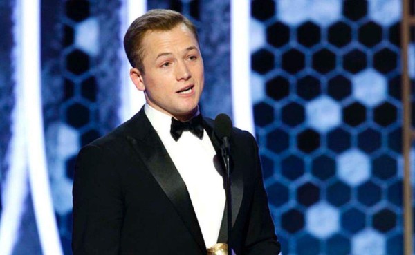 Asimismo, Taron Egerton ganó a mejor actor en comedia o musical por hacer el papel de Elton John en Rocketman.