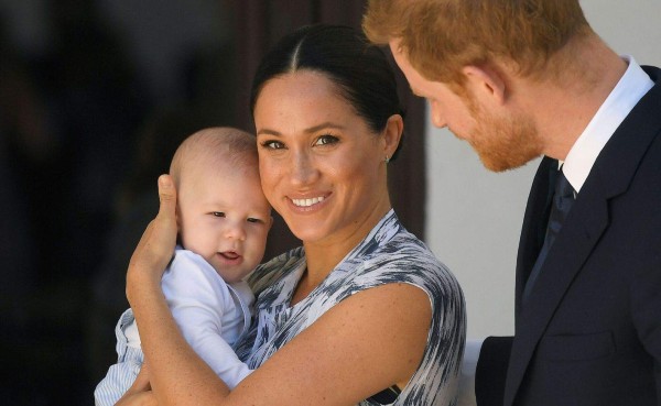 Archie, por su parte, no heredará el título de su padre ya que se le negó uno cuando nació. Aún así, y si él y el soberano lo deseen en el futuro, podrá obtener un título de duque cuando sea mayor.