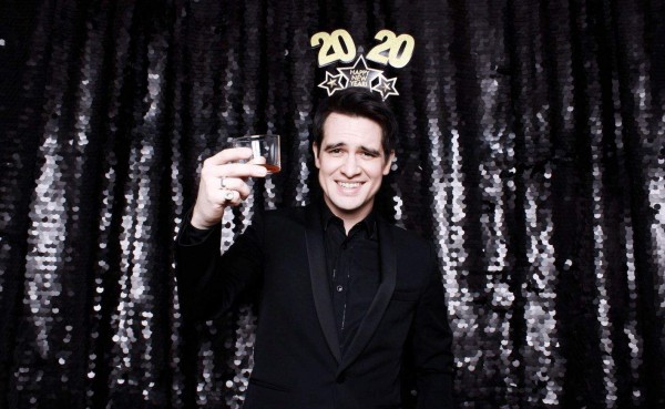 Brendon Urie de Panic! At The Disco.