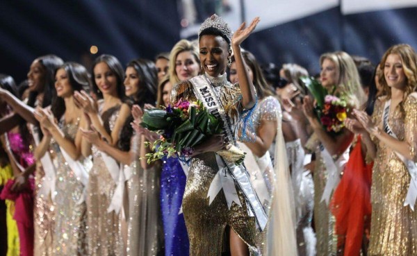 Miss Universo es una gala que no sólo festeja la belleza de las mujeres, también su valor propio, inteligencia y coraje. Aquí te traemos un resumen de los mejores momentos de la competencia.
