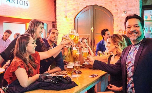 ¡Celebra esta temporada navideña en Casa Stella by Stella Artois!