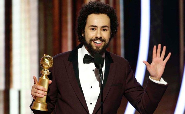 Rami Youssef ganó el premio a mejor actor en serie de televisión, musical o comedia, por su interpretación de Ramy en el programa homónimo.