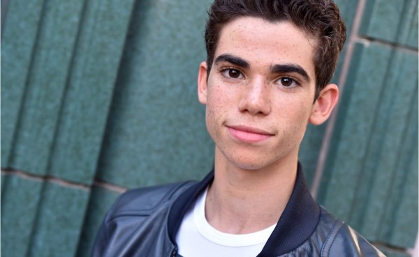 Fallecimiento de Cameron Boyce<br/>Una triste noticia se dio el 6 de julio luego que Cameron Boyce perdiera la vida a causas de convulsión generadas por epilepsia a los 20 años.