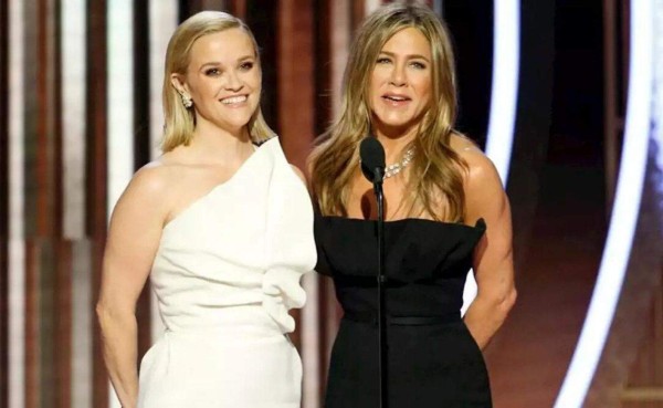 Los protagonistas de The Morning Show, Jennifer Aniston y Reese Witherspoon, anunciaron a los primeros ganadores de la noche.