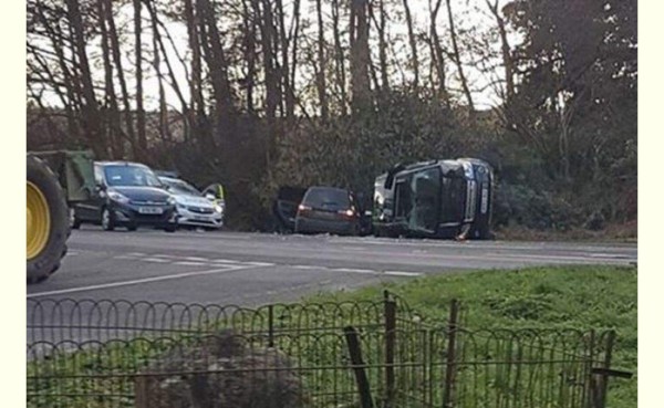 2019. El Príncipe Felipe casi pierde la vida en un accidente automovilístico.